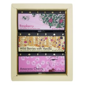 Gift set "Dream of Berries" cream white