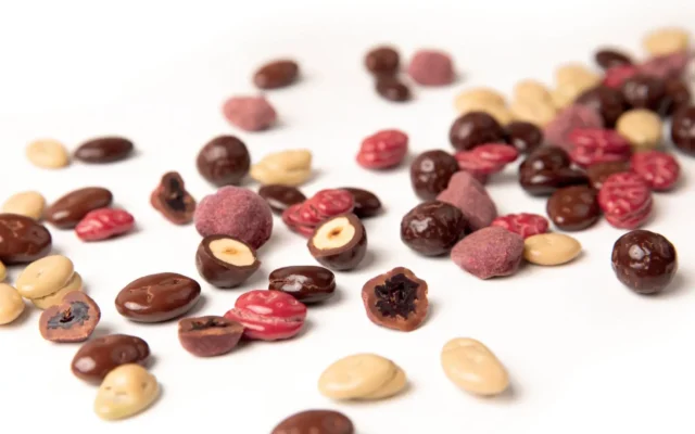 Different Types of Balleros balls spread on a surface