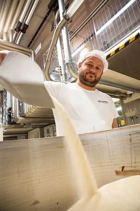 blog-bean-to-bar-dark-milk-chocolate-sugar